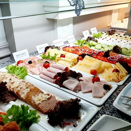 Sulkowski Conference 3*