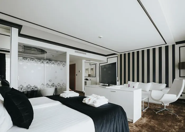 Sulkowski Conference Hotel 3*