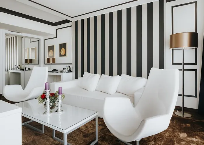 Sulkowski Conference 3* Boguszyn (Leszno)