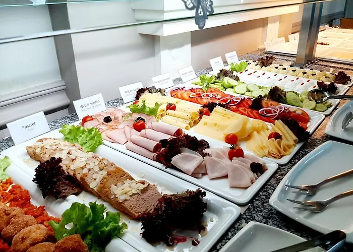 Sulkowski Conference 3*